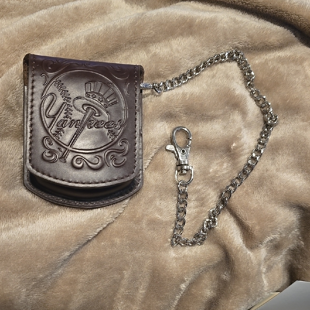 NY Yankees Pocket Watch with case